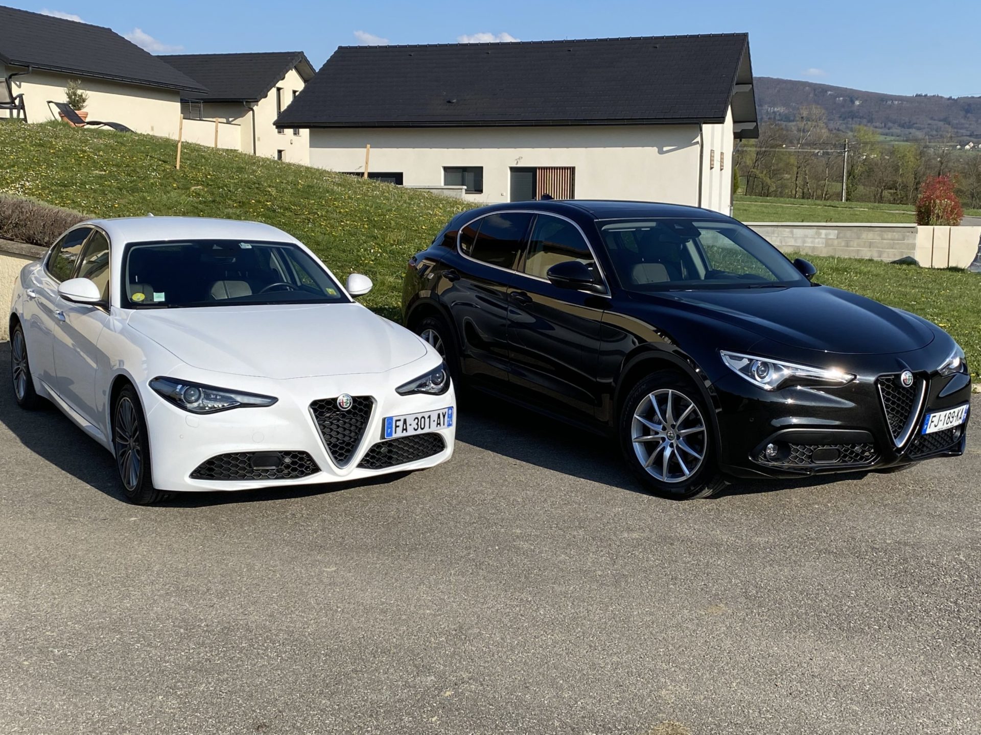 Photo des voitures de l'entreprise flèche évasion